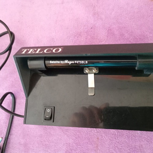 Counterfeit Banknote Detector like new with UV Black Light