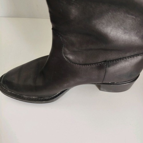 Tod's leather boots like new, black