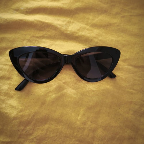 Sunglasses like new, black