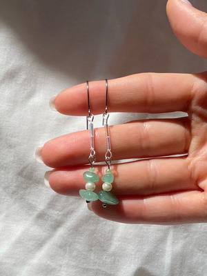Handmade earrings with green aventurine and pearls in stainless steel made to order