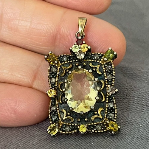 Aristocratic 9K gold and 925 silver pendant with citrine stone like new