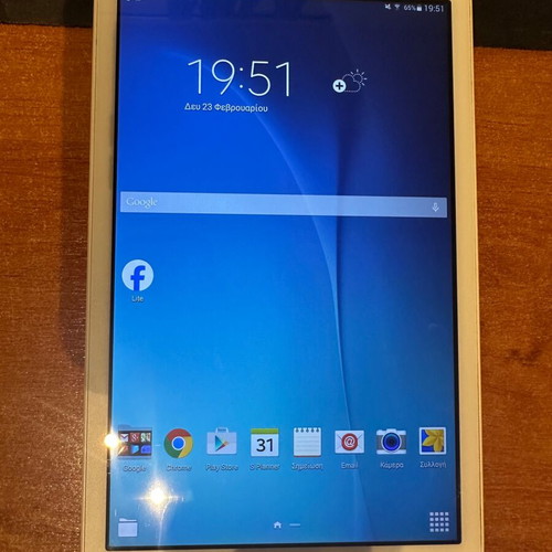 Samsung Galaxy Tab E 9.2” 8GB storage like new