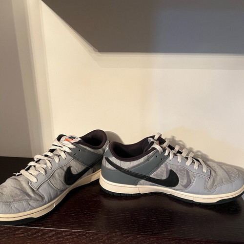 Nike Dunk Low sneakers used, size 45, grey and black