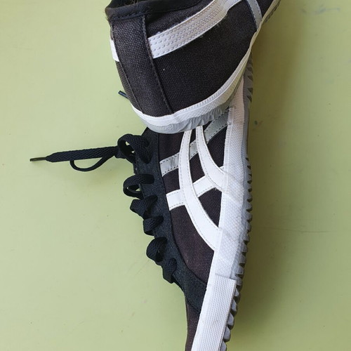 Onisuka shoes size 42 used, black