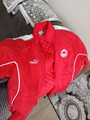 Μπουφάν Ολυμπιακός Puma medium προς large σαν καινούργιο γνήσιο