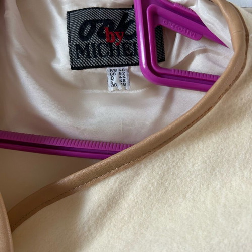 Michele women's outerwear like new, beige, size XXL