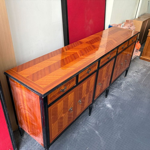 Buffet cabinet with drawers