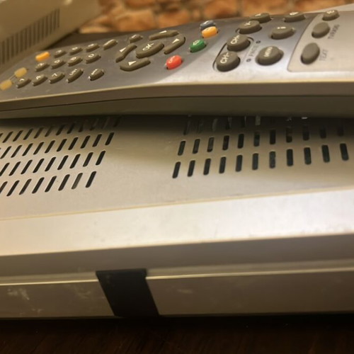 Humax F2-1000T digital receiver like new with original remote