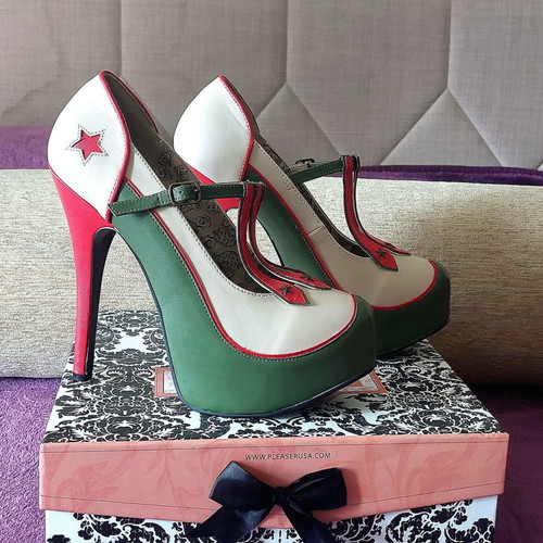 Bordello collectible pumps size 40, army theme costume