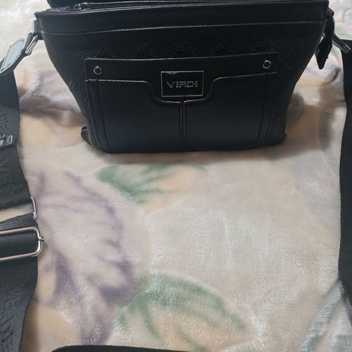 Verde black shoulder bag like new