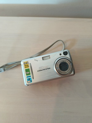 Nikon Coolpix 3700 дигитален фотоапарат
