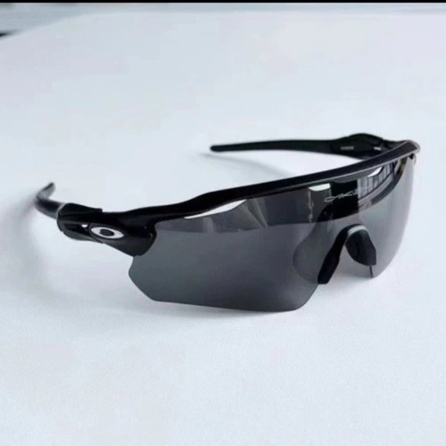 Oakley Mens Sunglasses Set Like New with Case and Extra Lenses