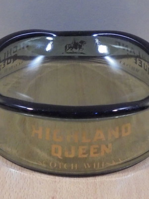 Highland Queen scotch whisky old promotional glass ashtray used