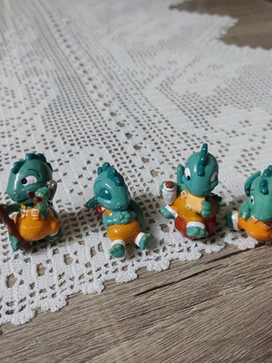 Dapsy Dinos vintage collectible figures set of 4 used