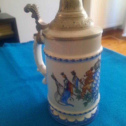 Bavarian Beer Stein like new with coat of arms, 24 cm