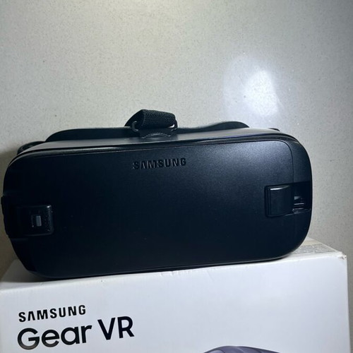 Samsung Gear VR like new, compatible with Galaxy S7 edge
