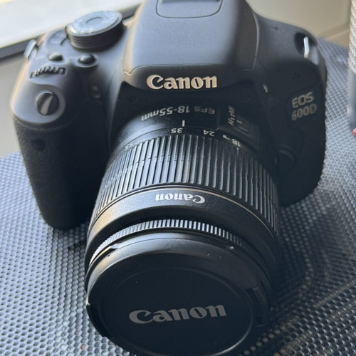 Canon EOS 600D DSLR camera with Canon 18-55 lens like new