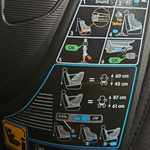 Maxi Cosi Axissfix Plus car seat used 0-18 kg with 360° rotation