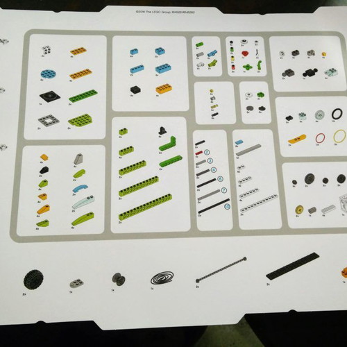 Lego WeDo 2.0 robotics kit with laptop like new
