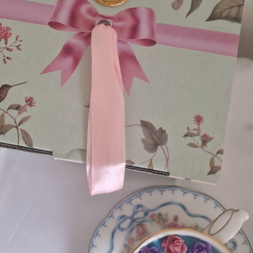 Porcelain tea set with 100% soy wax candles, new