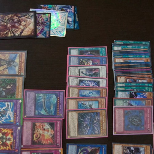 Yu-Gi-Oh! Lot of 100 Cards Like New with Sleeves