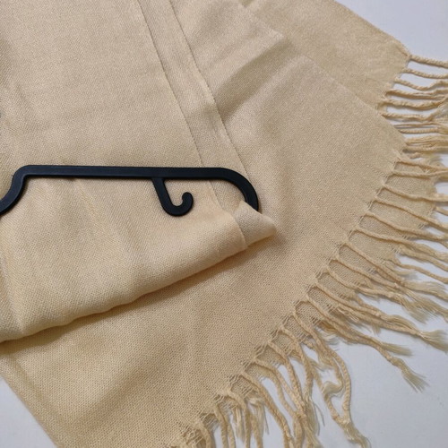 Scarf shawl like new, beige color