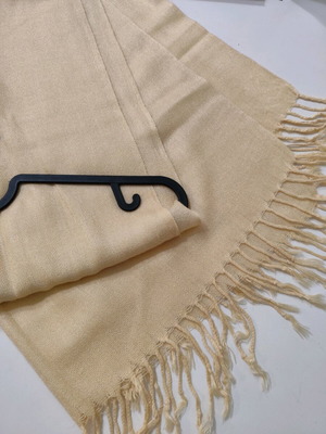 Scarf shawl like new, beige color