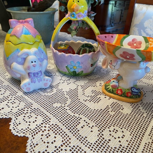 Easter decorative ceramic set like new, 3 pieces