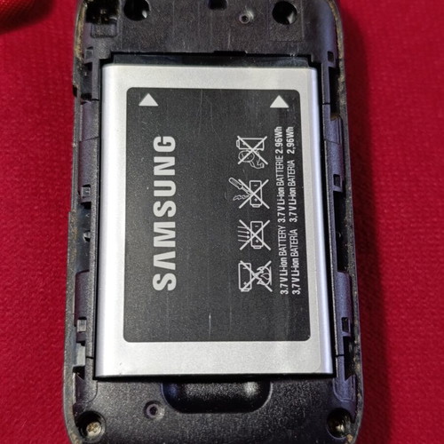 Samsung E1190 used mobile phone for everyday use