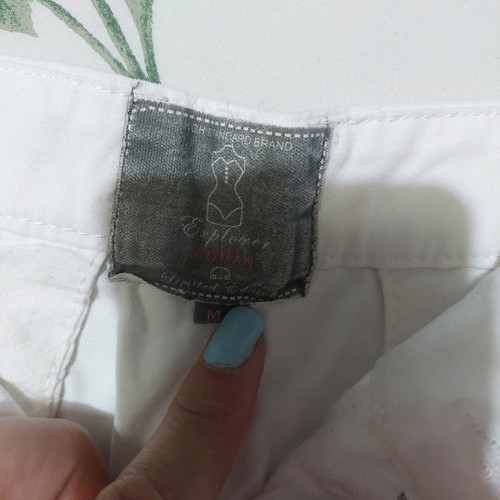 Explorer summer shorts used, white, size M