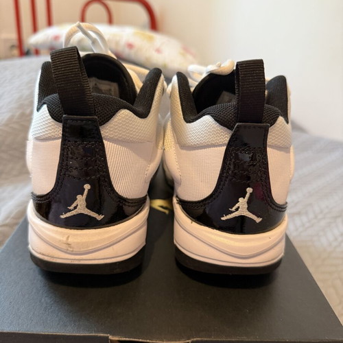 Jordan Stay Loyal 3 sneakers size 36 like new black and white