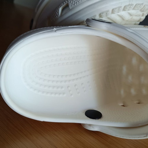 Crocs Classic Clog white, like new, youth size J1 (32-33)