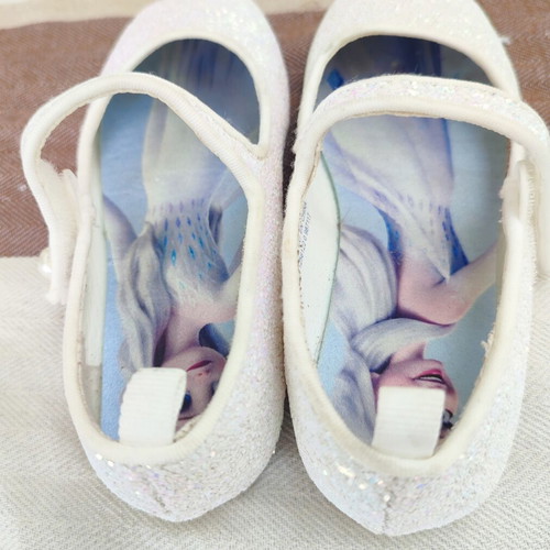 H&M white flat ballerina shoes with glitter and strap size 28 like new