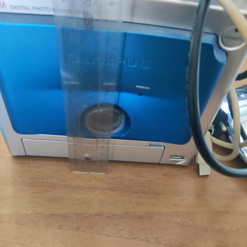 Olympus P10 photo printer like new, compact