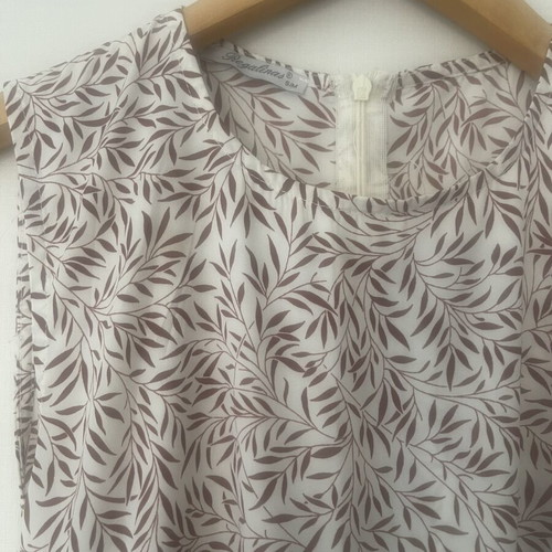 Regalinas sleeveless jumpsuit used, white with leaf print, sizes S/M