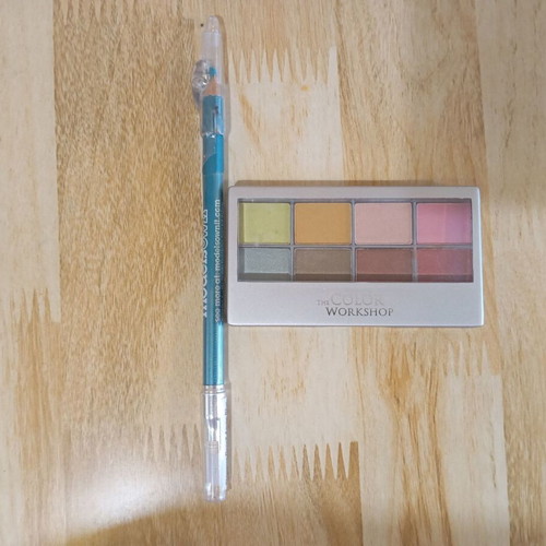Eyeshadow palette and eye pencil set new, pack of 8 colors