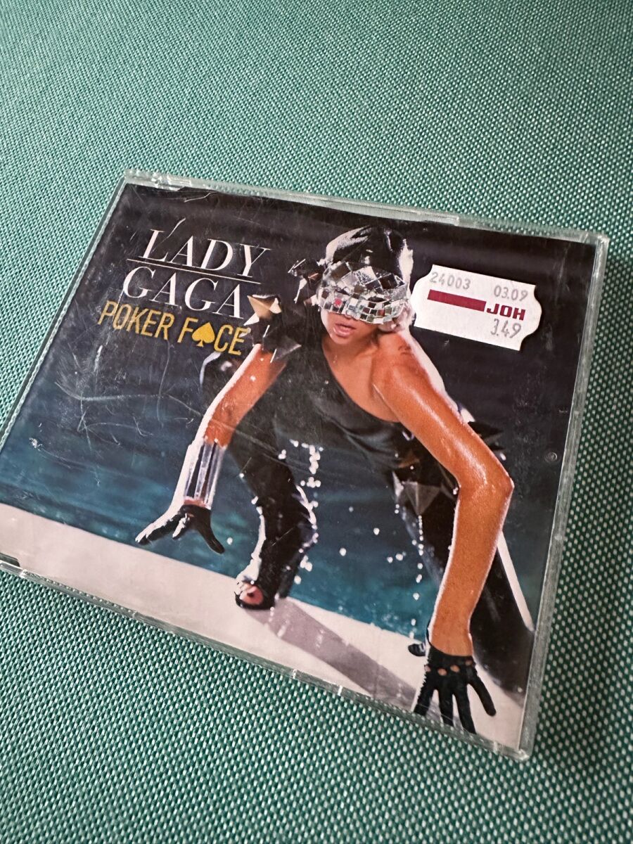 Lady Gaga Poker Face cd-single like new,… - € 50,00 - Vendora.cy