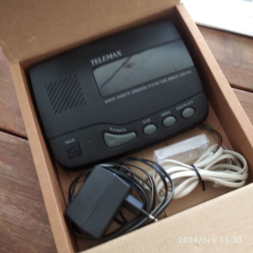 Cordless phone and answering machine used