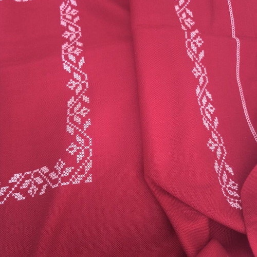 Tablecloth with woven embroidery, new, size 114x114 cm