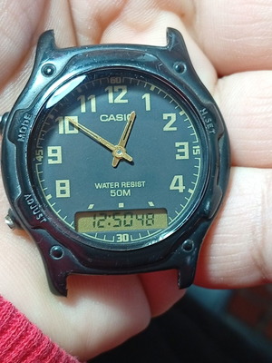 Ρολόι Casio αναλογικό και ψηφιακό μεταχειρισμένο, χρειάζεται λουράκι