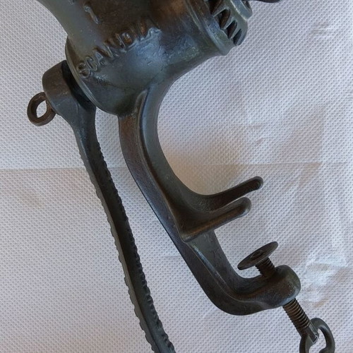 Husqvarna Scandia No1 Meat Grinder used, collectible antique