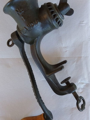 Husqvarna Scandia No1 Meat Grinder used, collectible antique