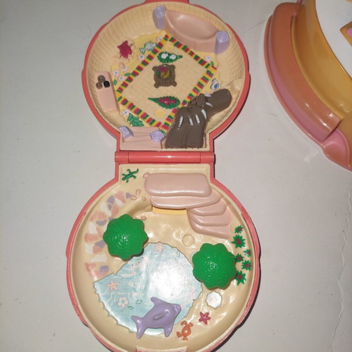 Polly Pocket set of 3 with 1 figure like new