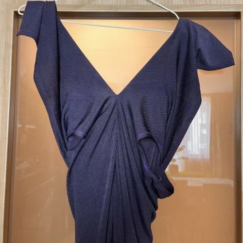 Long purple dress with veil at the back like new, size S/M