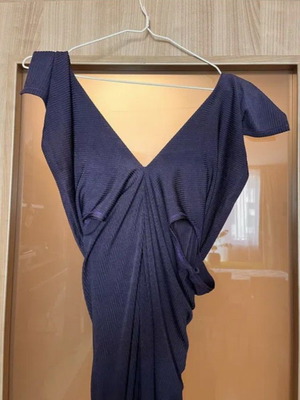 Long purple dress with veil at the back like new, size S/M