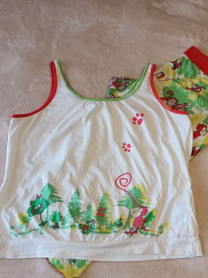 Vamp women's pajamas size M, cotton, like new, capri set