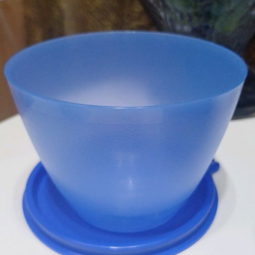 Tupperware set of 4 food containers 380 ml new
