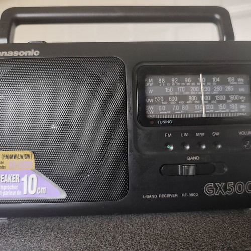 Panasonic RF3500E9K portable radio like new with power cable and batteries