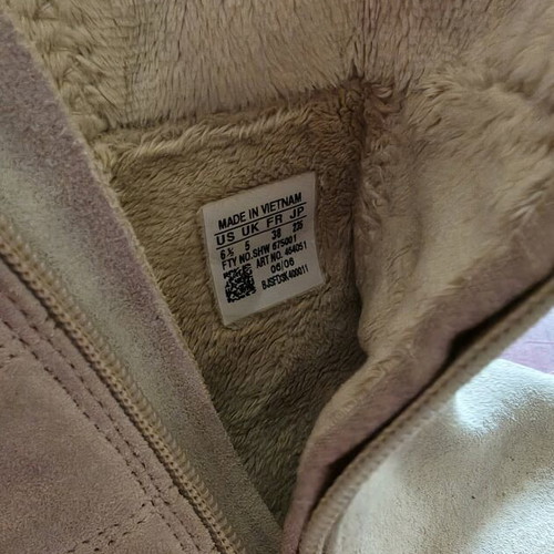 Adidas snow boot used, beige orange