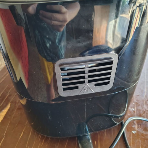 Philips Airfryer Essential 4lt like new